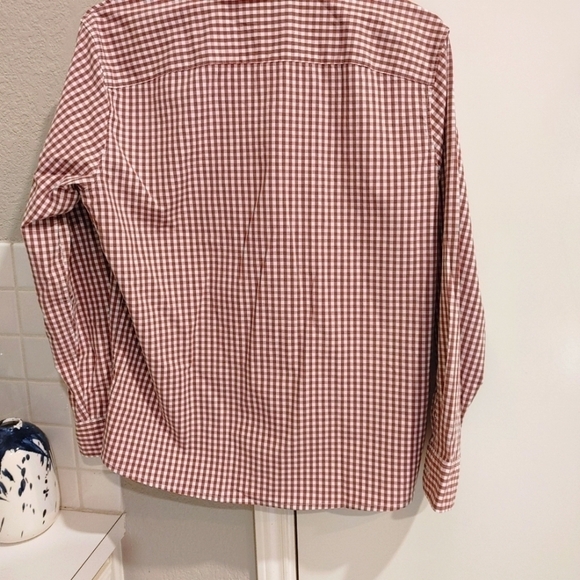 Ambercrombie & Fitch long sleeved men's Button Down Medium Men's Shirt. EUC - Picture 4 of 7